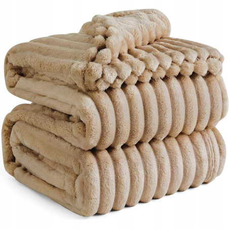 Gruby Koc 300g - zdobiony wytłaczanym wzorem - efekt 3D 160x200cm C. BEŻOWY - 1 Gruby Koc 300g - zdobiony wytłaczanym wzorem - efekt 3D 160x200cm C. BEŻOWY - 1