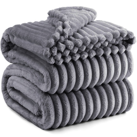 Gruby Koc 300g - zdobiony wytłaczanym wzorem - efekt 3D 200x220cm GRAFITOWY - 1 Gruby Koc 300g - zdobiony wytłaczanym wzorem - efekt 3D 200x220cm GRAFITOWY - 1