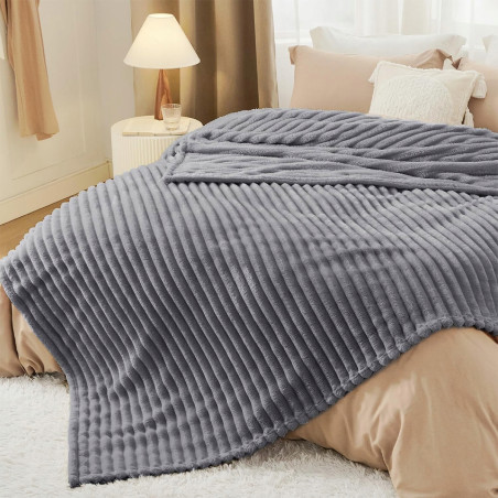 Gruby Koc 300g - zdobiony wytłaczanym wzorem - efekt 3D 200x220cm GRAFITOWY - 11 Gruby Koc 300g - zdobiony wytłaczanym wzorem - efekt 3D 200x220cm GRAFITOWY - 11