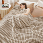 Gruby Koc 300g - zdobiony wytłaczanym wzorem - efekt 3D 200x220cm Jasny Beż - 9 Gruby Koc 300g - zdobiony wytłaczanym wzorem - efekt 3D 200x220cm Jasny Beż - 9